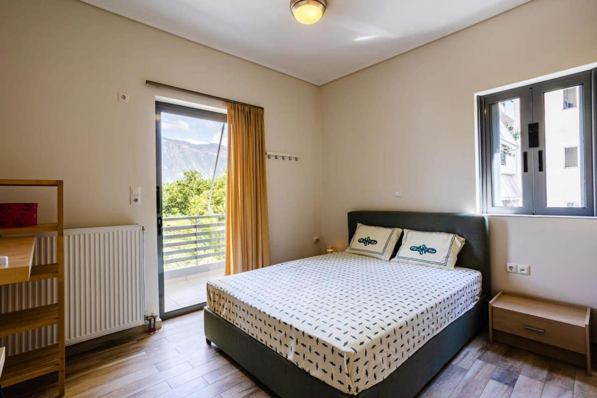 Kalamata'S Spacious Getaway-Taygetos Amazing View 外观 照片